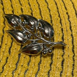 Vintage Sarah Coventry Silent Spring (1970) Brooch